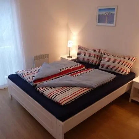 Apartamento Fewo-14-1-n-ferienwohnung-in-graal-mueritz *